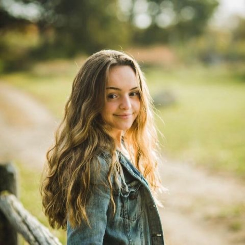 Meet your Posher, Olivia
